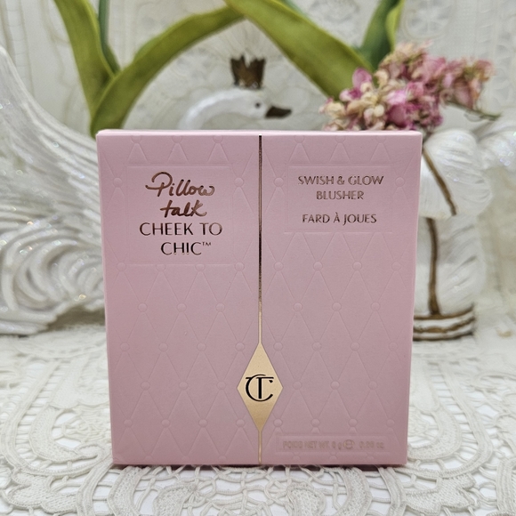 Charlotte Tilbury CHEEK TO CHICPILLOW TALK ORIGINAL NIB $42 - Picture 2 of 3